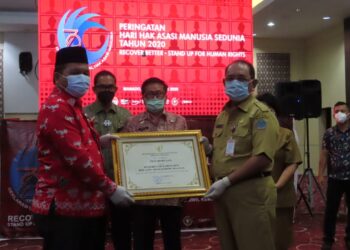 Hari HAM ke-72, Bolsel Kembali Terima Penghargaan Menteri Yasona