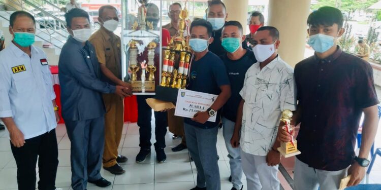 Juara Ditentukan Lewat Diundi, Tahlis Tutup Turnamen Bupati Bolmong Cup I