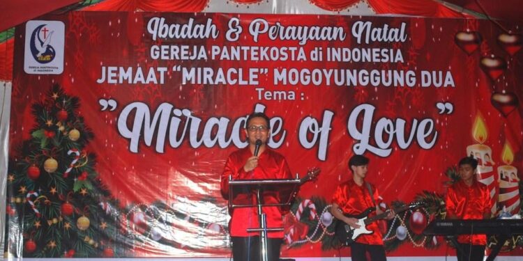 Ibadah Pra Natal Pemkab Bolmong Berlangsung Khidmat