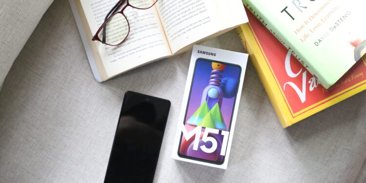 Manfaatkan Libur Akhir Tahun dengan Samsung Galaxy M51