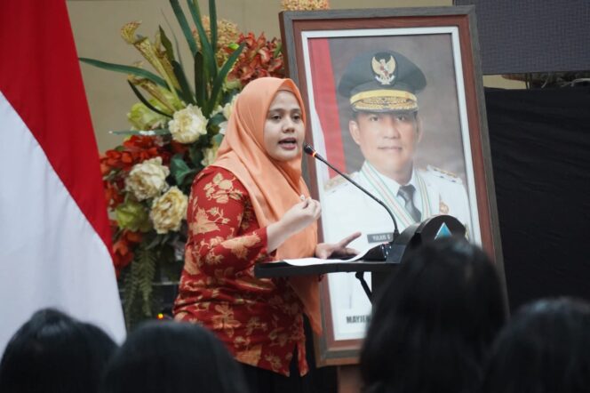 
Seminar Kanker Payudara, Ketua DWP Sulut Risky Amalia Gallang Ajak Perempuan Lakukan Deteksi Sedini Mungkin