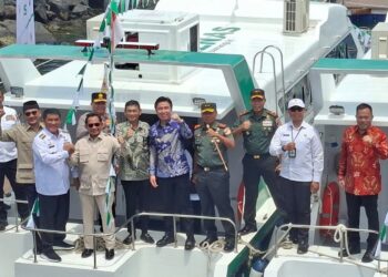 Mendagri Tito Serahkan Kapal Layanan Kesehatan untuk Masyarakat Kepulauan Talaud dan Sangihe, Gubernur YSK Ucapkan Terima Kasih