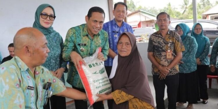 Walikota Kotamobagu Pimpin Penyaluran Bantuan untuk Balita Stunting