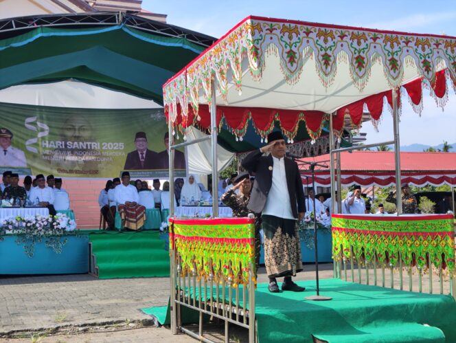 
Berkolaborasi Dengan Kemenag, Pemkab Bolmong Perdana Gelar Upacara Peringatan Hari Santri Nasional