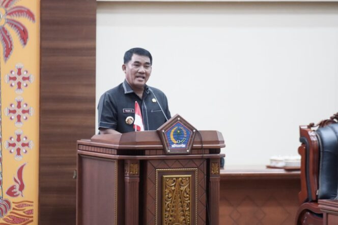 
 Gubernur Sulut Yulius Selvanus.