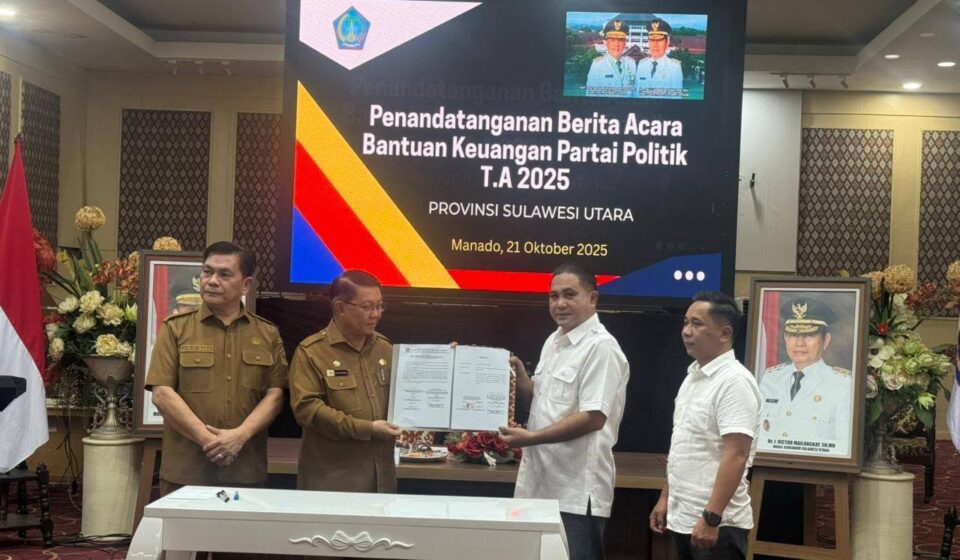 Pemprov Sulut Serahkan Hibah Keuangan untuk 9 Parpol