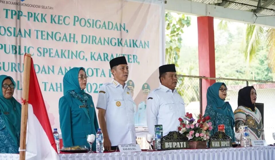 TP-PKK Bolsel Gelar Sosialisasi Public Speaking dan Etika, Sekaligus Lantik Tiga Ketua Kecamatan