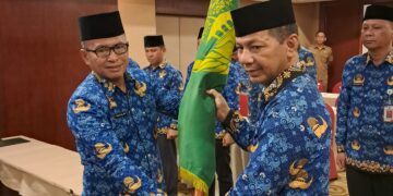 Sekprov Sulut Tahlis Gallang Kukuhkan Dewan Pengurus Korpri Boltara 2025-2030