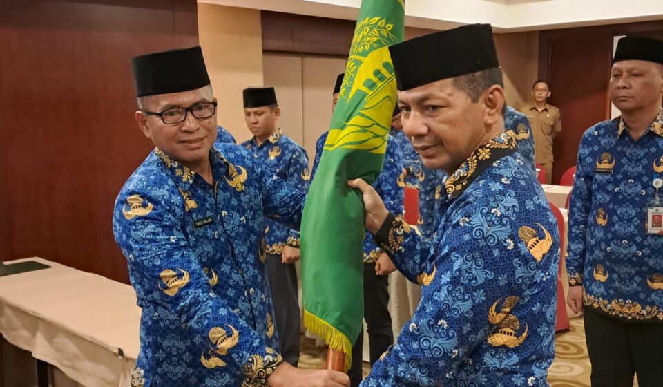 Sekprov Sulut Tahlis Gallang Kukuhkan Dewan Pengurus Korpri Boltara 2025-2030