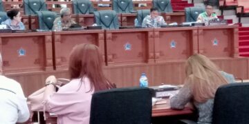 Ketua TAPD Tahlis Gallang Sampaikan KUA-PPAS APBD 2026 di Banggar DPRD Sulut