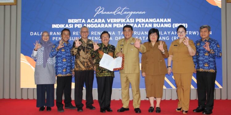 8 IPPR Disahkan, Gubernur Yulius Targetkan RTRW Sulut Ditetapkan Akhir 2025