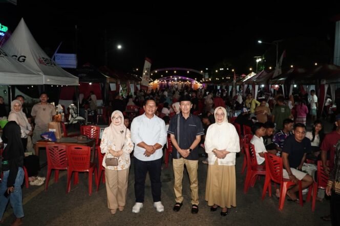 
 Bupati Bolsel Iskandar Kamaru dan Wakil Bupati Deddy Abdul Hamid usai menutup rangkaian kegiatan HUT Bolaang Uki.