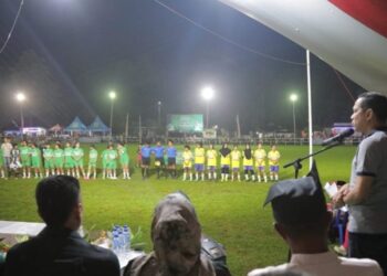 Weny Buka Turnamen Wali Kota Cup Putri di Motoboi Besar