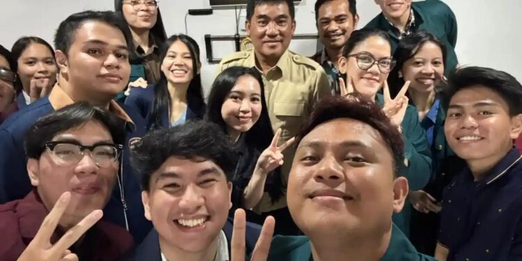 Gubernur Yulius Tinjau Kondisi Asrama Mahasiswa Sulut di Bandung