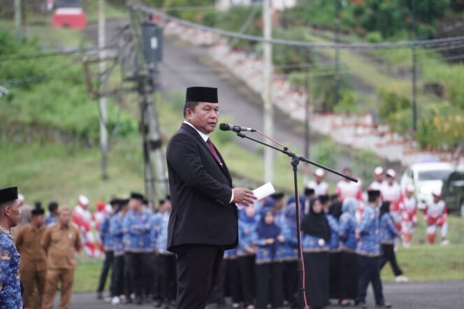 
Wakil Bupati Deddy Abdul Hamid memimpin upacara peringatan Hari Pahlawan, Apel Korpri, dan pelepasan kontingen Bolsel ke Porprov Sulut 2025.