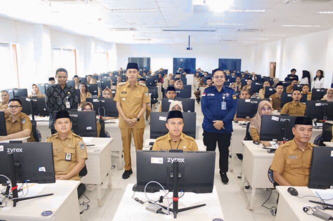 
Bupati Bolsel Iskandar Kamaru membuka profilling ASN di UPT BKN Gorontalo.