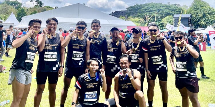 15 Member Kokot Runners Sukses Menaklukkan Borobudur Marathon 2025