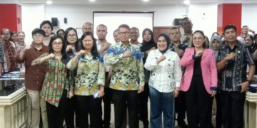 Sekprov Sulut Buka Bimtek Literasi Informasi untuk Pustakawan, Guru dan Penggiat Literasi