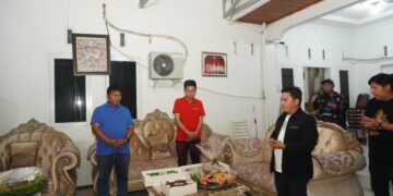 Penuh Kebersamaan, Bupati Iskandar Dapat Kejutan Ultah ke-51 dari Wabup Deddy