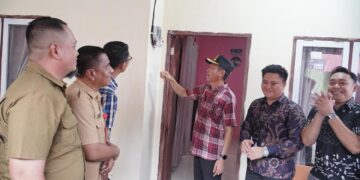 Bupati Bolsel Resmikan Penyalaan Listrik Korban Banjir Bandang 2020 di Desa Pakuku Jaya