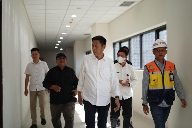 
Bupati Bolsel Turun Langsung Pastikan Proyek Strategis Daerah Rampung Sesuai Target