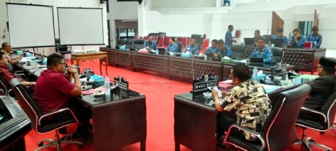 
Pembahasan KUA-PPAS oleh Banggar DPRD dan TAPD Kotamobagu.