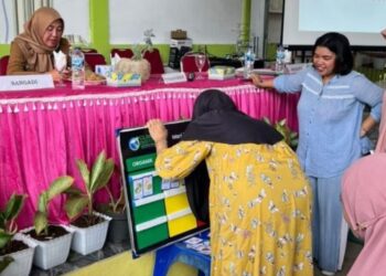 Pemkot Kotamobagu dan Climate Institut Ajari Emak-Emak Pilah Sampah dari Rumah