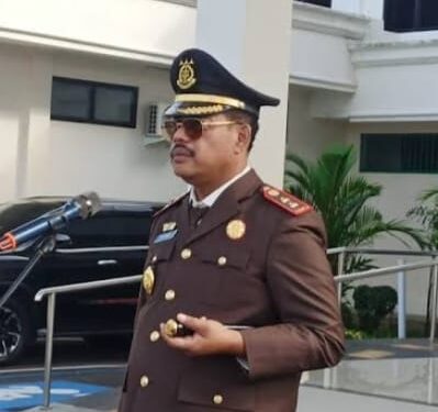 Pemkot Apresiasi Kejari Kotamobagu Musnahkan Ribuan Botol Miras Ilegal