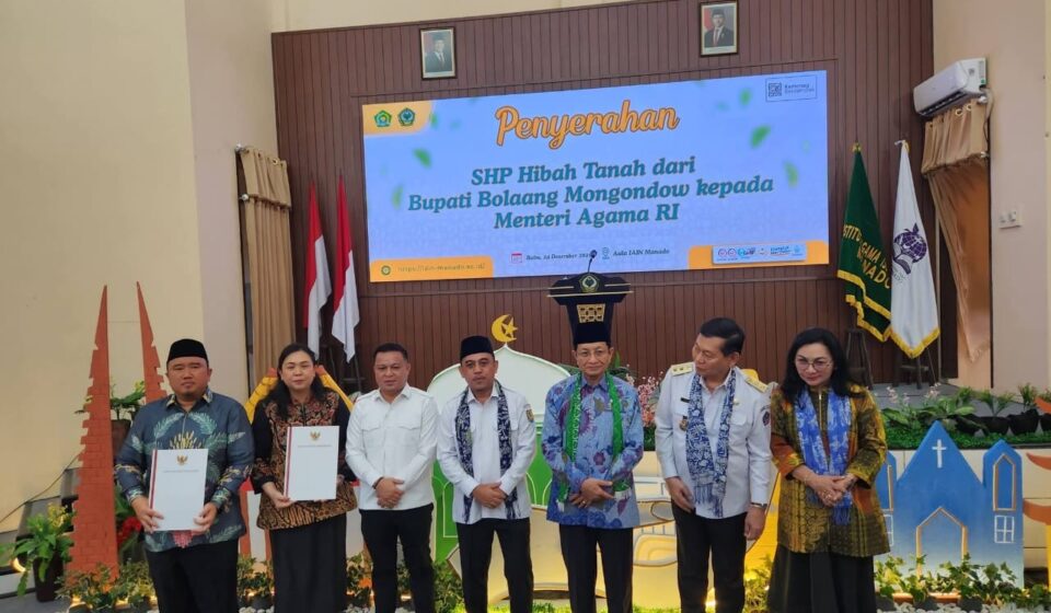 Menteri Agama Nazaruddin Umar Menerima Gelar Adat Mongondow dan Hibah Tanah Kampus di Bolmong