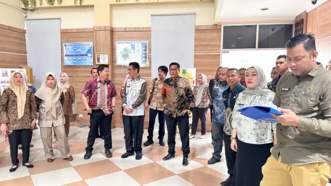 
Gaspol Hari Pertama Kerja 2026, Bupati Muba Pastikan Pelayanan Publik Tetap Jalan