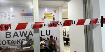 Kantor Bawaslu Kotamobagu Dipasang Garis Kejaksaan RI, Penggeledahan Masih Berlangsung