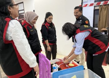 Penyidik Kejari Kotamobagu Sita Empat Boks Dokumen Terkait Dana Hibah Pilkada di Kantor Bawaslu