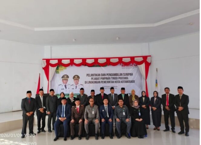 
Pejabat eselon II Pemkot Kotamobagu yang baru saja dilantik.