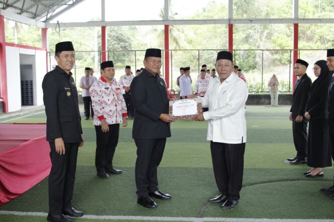 
Rotasi Pejabat Administrator dan Pengawas, Bupati Bolsel Tekankan Kinerja dan Inovasi