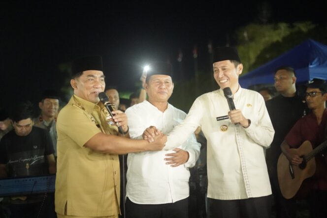 
Safari Ramadan Pemprov Sulut Disambut Adat Mopotilo di Bolsel