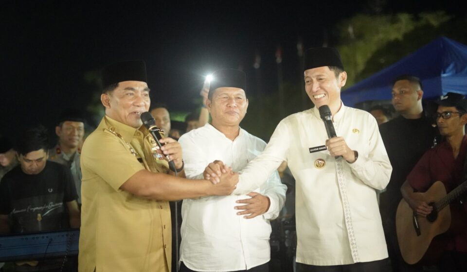 Safari Ramadan Pemprov Sulut Disambut Adat Mopotilo di Bolsel