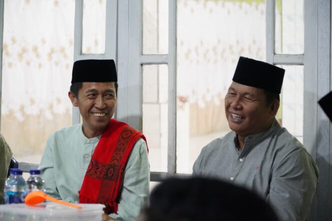 
Iskandar Kamaru dan Deddy Abdul Hamid.