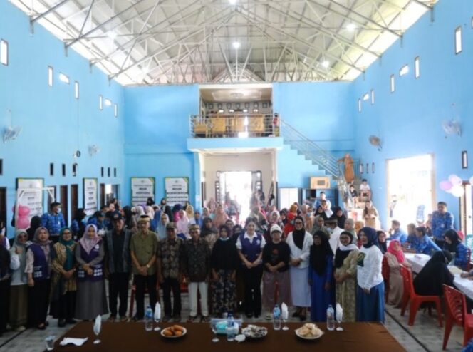 
 Wakil Ketua Tim Pembina Posyandu Kotamobagu Pantau Pelayanan di Desa Kobo Kecil