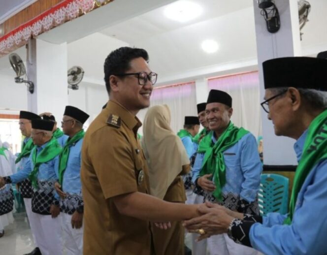 
 Wakil Wali Kota Kotamobagu, Rendy Virgiawan Mangkat, secara resmi melepas 48 jemaah calon haji asal Kota Kotamobagu untuk musim haji 1447 Hijriah/2026.
