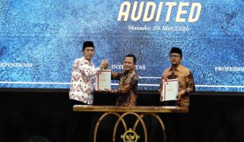Bupati Bolsel Iskandar Kamaru menerima LHP BPK RI Perwakilan Sulut atas LKPD 2025 dengan opini WTP.
