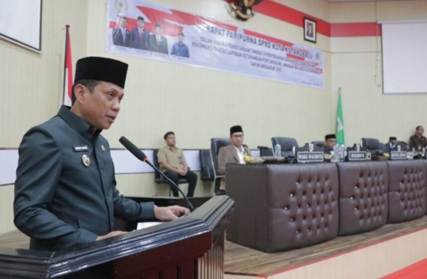 Wali Kota Kotamobagu Hadiri Paripurna Penyampaian Rekomendasi LKPJ 2025