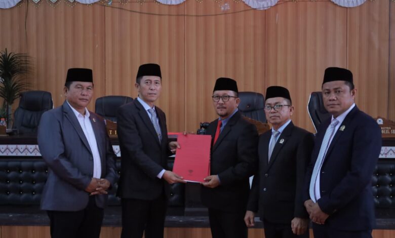 DPRD Bolsel Sahkan Ranperda LPj APBD 2025