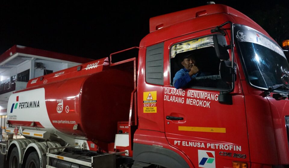 Atasi Antrean Truk di Jalur Trans Sulawesi, Pertamina Tambah Pasokan Biosolar 14 Persen di Maros